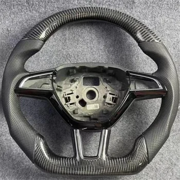 Замена рулевого колеса из настоящего углеродного волокна на кожаное для Skoda Octavia 2006-2020