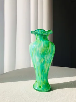 Французская стеклянная ваза с рюшами в виде лепестков в стиле ретро в горошек