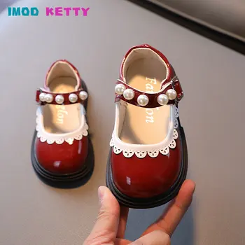 Кожаная обувь для маленьких девочек 2023, Летняя Модная Удобная Корейская версия, Универсальная обувь с мягкой подошвой и жемчугом с мелким носком