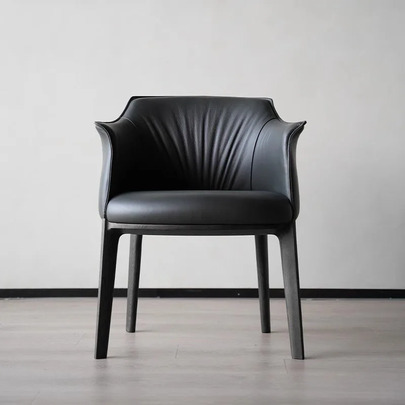 Кожаные обеденные стулья в скандинавском стиле, напольное кресло для грима, черное акцентное кресло для взрослых, мобильный дизайнерский шезлонг Nordique Nordic Decoration
