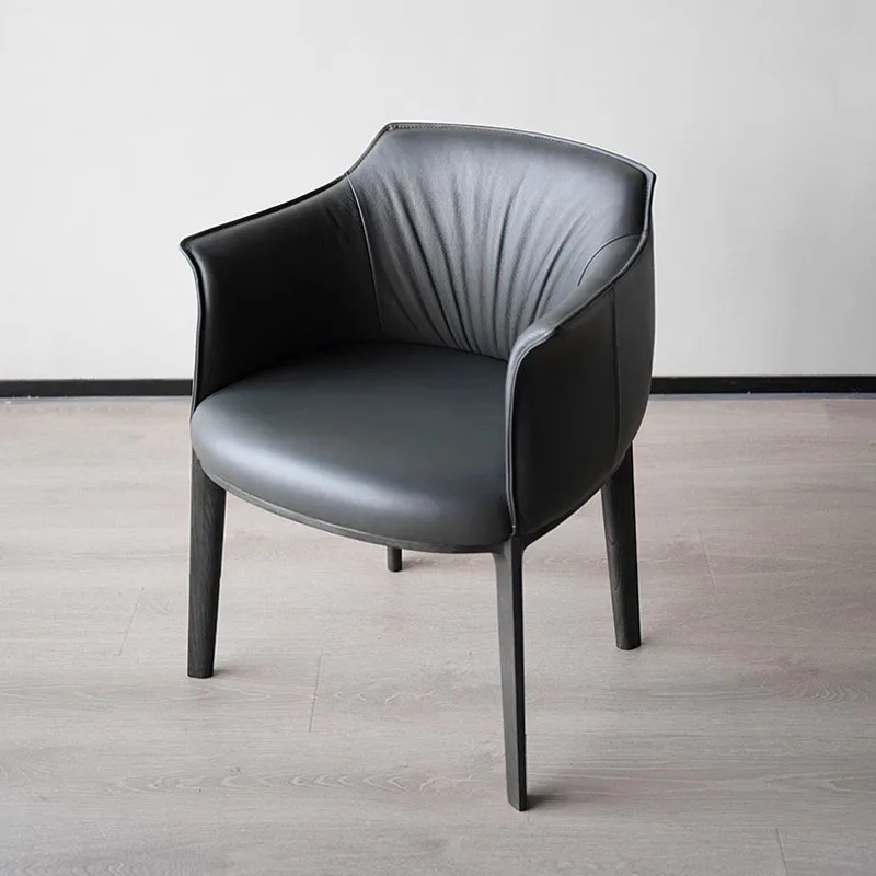 Кожаные обеденные стулья в скандинавском стиле, напольное кресло для грима, черное акцентное кресло для взрослых, мобильный дизайнерский шезлонг Nordique Nordic Decoration