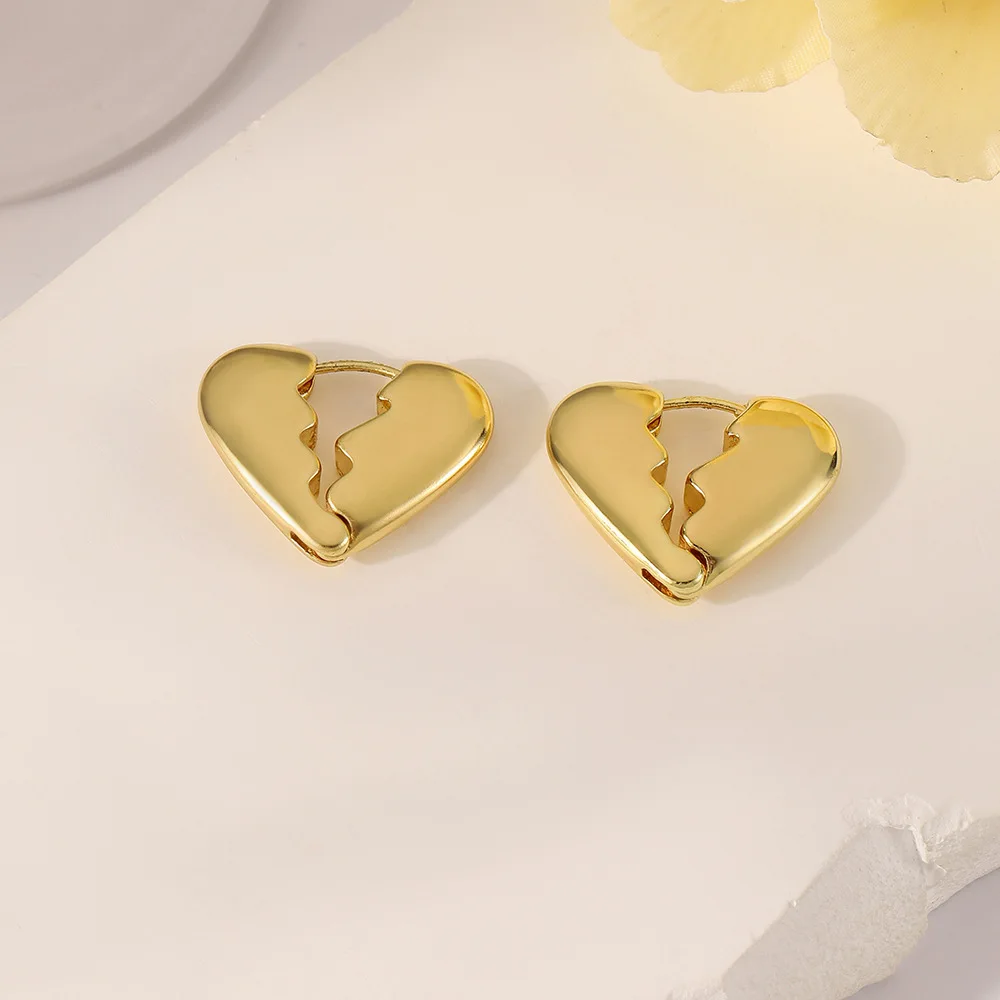 Роскошные женские серьги-сердечки золотого цвета, простые модные металлические серьги с пряжками для ушей, эффектные ювелирные изделия, женские аксессуары