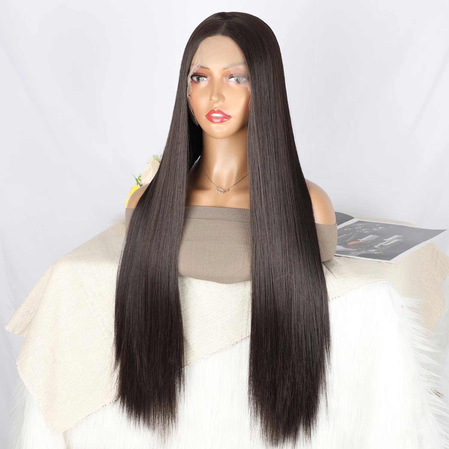 13 * 4 Длинных прямых синтетических парика на кружеве из натуральных волос, предварительно выщипанных из бесклеевого тепловолокна, прозрачный 13 * 4 кружевных парика для женщин