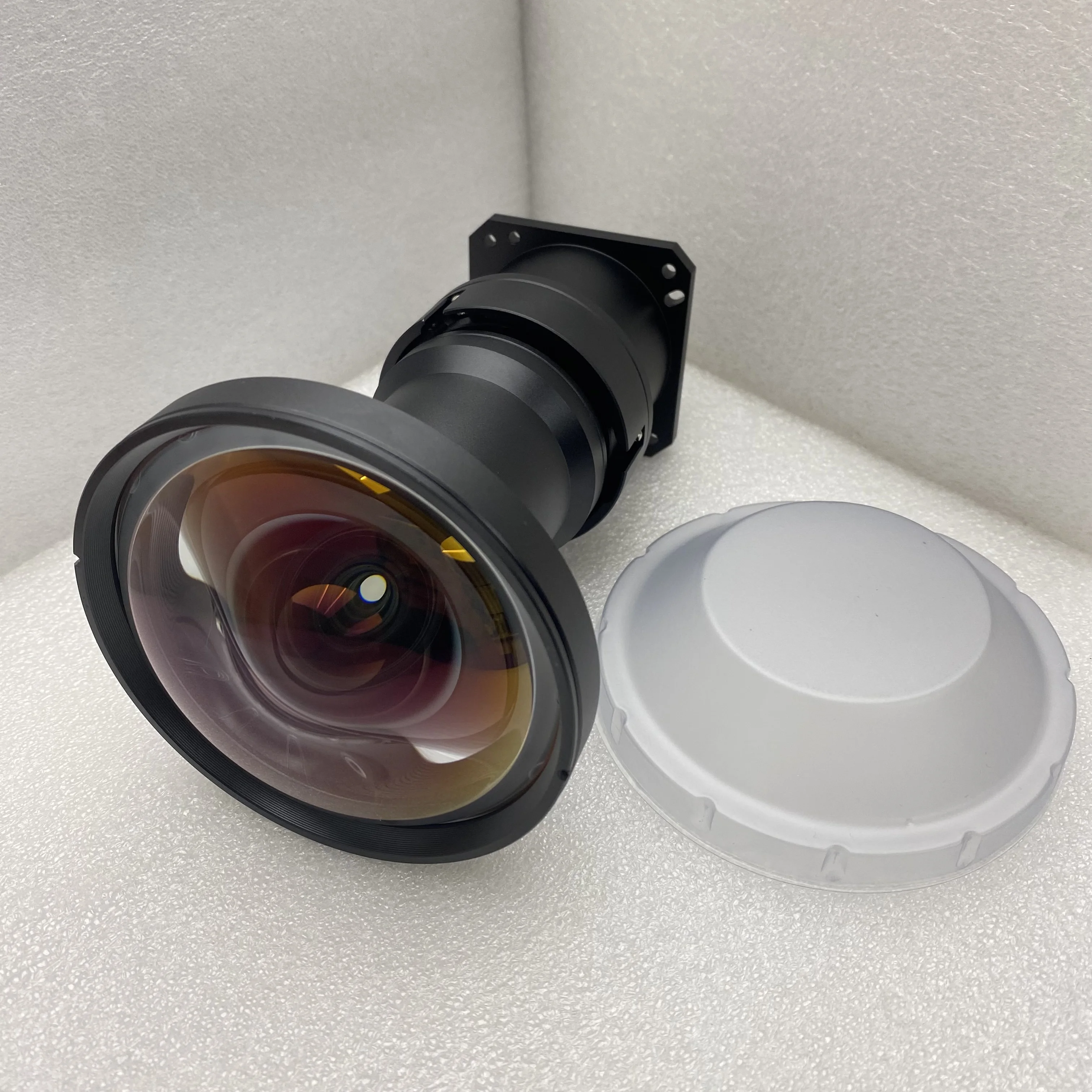 Сменный широкоугольный объектив HD 0.5: 1 для наружного проектора Panasonic PT-VMZ51 vmw61