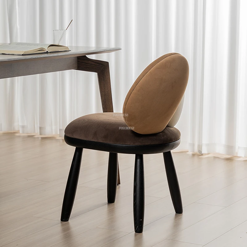 Скандинавские дизайнерские обеденные стулья Креативная мебель для столовой Легкий роскошный стул со спинкой для кухни дома гостиной Одноместный стул